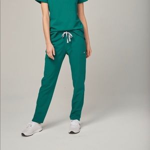 FIGS Yola Skinny Scrub Pants (Hunter Green)